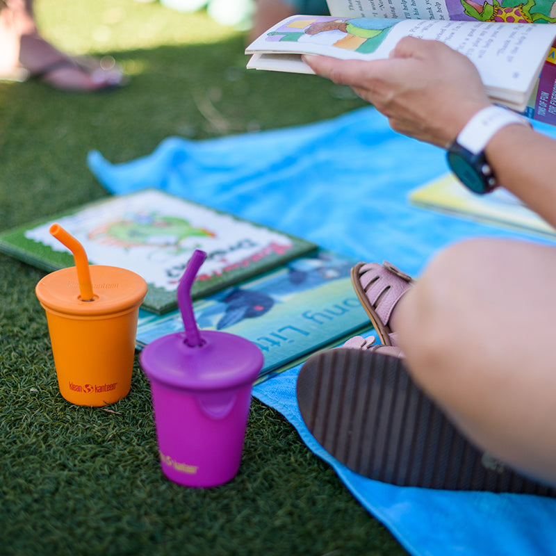 kid-s-sippy-cup-and-water-bottle-set-j9 10oz_kids_cups_straw_reading_blanket_square.jpg