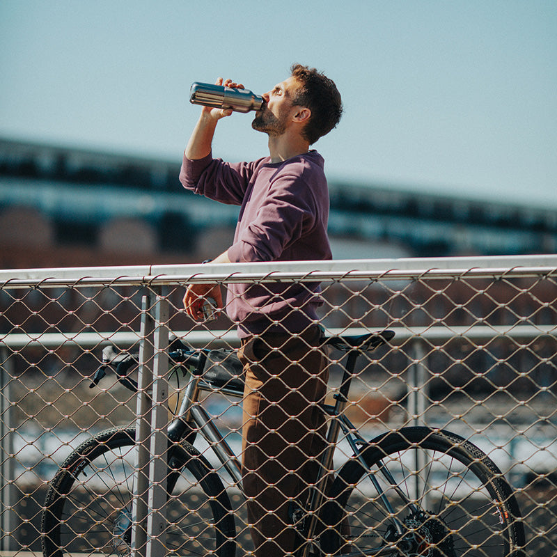 16oz-rise-reflect-with-bamboo-cap-g3 16oz_rise_reflect_man_bike_square.jpg