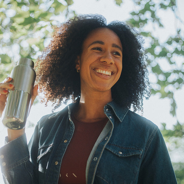 bring-your-own-party-kit-tumblers-and-cocktails-n4 16oz_rise_reflect_woman_smile_square.jpg