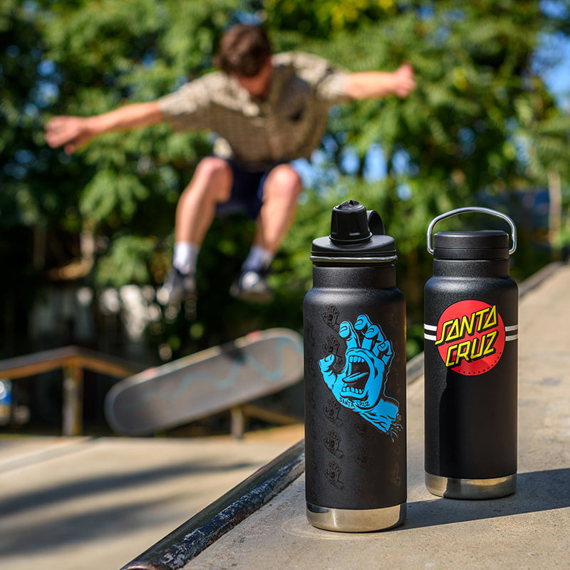 32oz-tkwide-with-chug-cap-santa-cruz-screaming-hand-h0 32oz_20oz_water_bottles_santacruz_skater_ramp_square.jpg