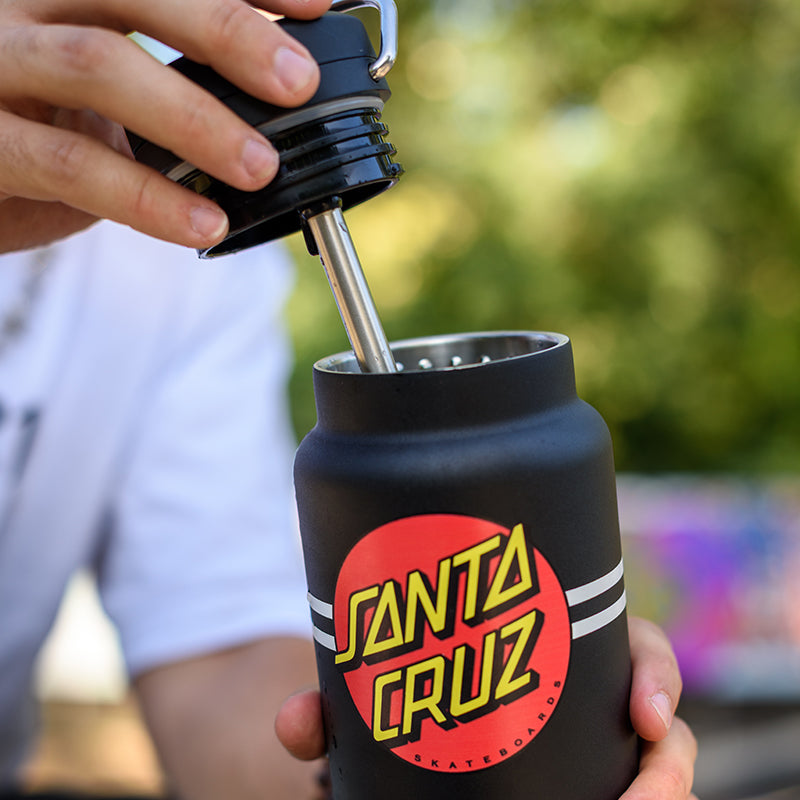 32oz-tkwide-with-twist-cap-santa-cruz-w1 32oz_tkwide_twist_water_bottle_santacruz_dot_lidoff_square.jpg