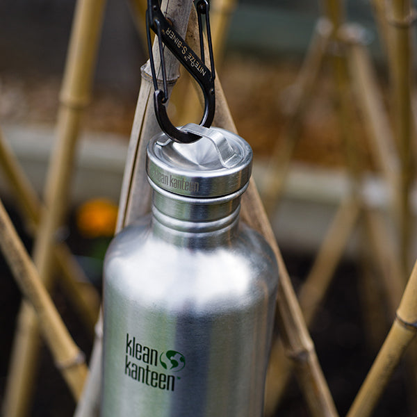 classic-steel-loop-cap-j5 40oz_bottle_steel_loop_cap_lifestyle.jpg