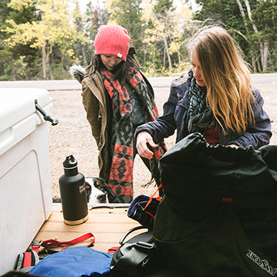 64oz-classic-with-loop-cap-x8 64oz_insulated_classic_backpackers_tailgate_square.jpg