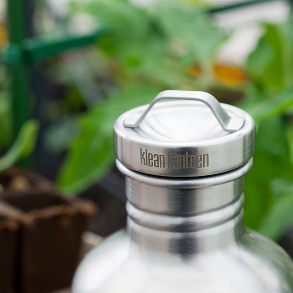 classic-steel-loop-cap-j5 stainless_cap_garden_lifestyle.jpg