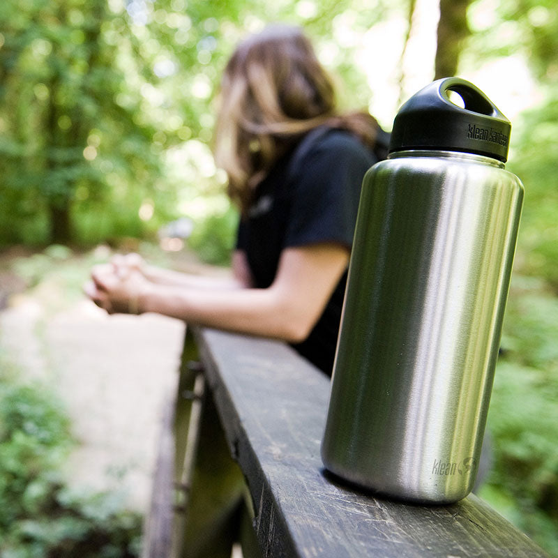 40oz-wide-with-loop-cap-e3 wide_40oz_bottle_bridge_closeup_square.jpg
